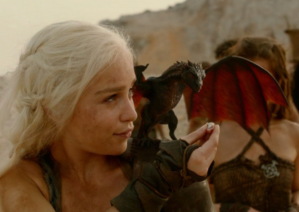daenerys madre de dragones